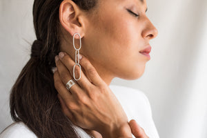 Mavia Earrings