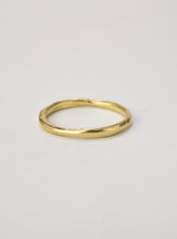 Load image into Gallery viewer, Zoe ring - Yellow Gold 18k