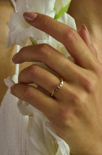 Load image into Gallery viewer, Lia Ring - Yellow Gold 18k