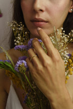 Load image into Gallery viewer, Zoe ring - Yellow Gold 18k